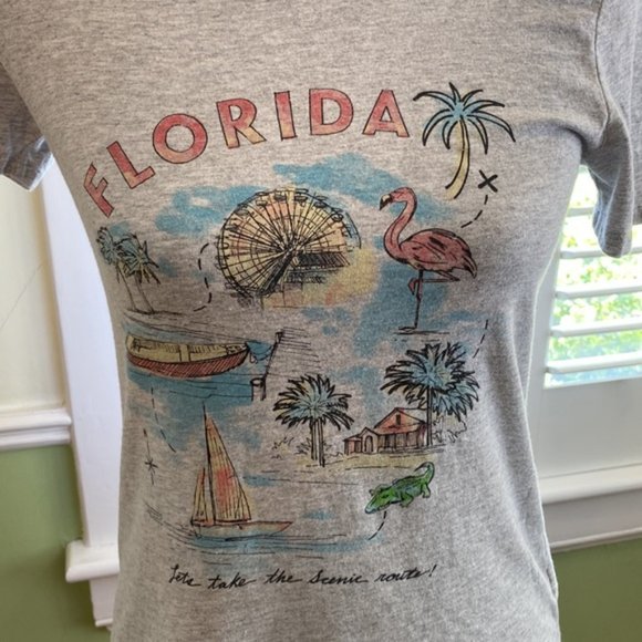 Old Navy Gray Florida Vintage Graphic T-Shirt with Flamingo Alligator Sailboat - Picture 2 of 7
